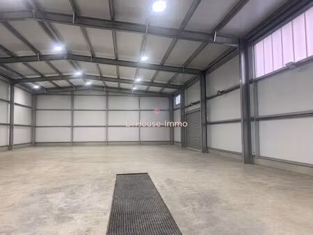 entrepot neuf près de 1000m2