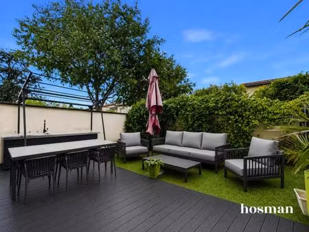 maison mitoyenne 5 pièces de 101 m² avec jardin et terrasse  place de parking et garage à 