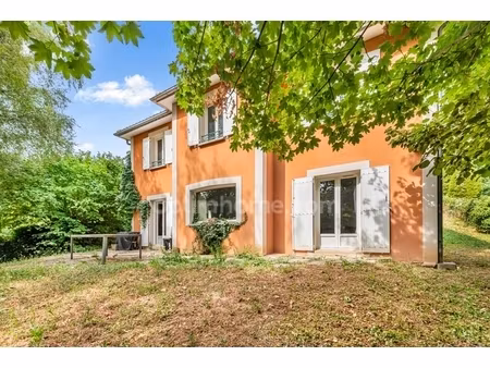 maison familiale atypique de 170 m² avec jardin  terrasse et garage double – collonges-au-