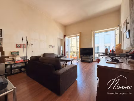 nimes maison carre appartement t3/4 82 m2 balcon cave