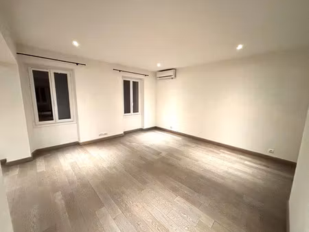 location appartement 3 pièces 70 m² à pertuis (84120)