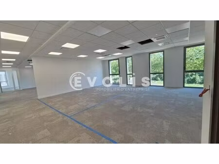 vente bureaux 24 m² à 131 m²