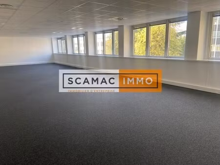location bureaux 59 m² à 262 m²