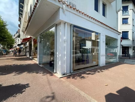 location local commercial  51.00m²  saint