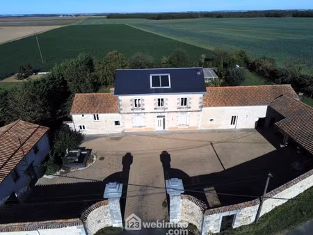 vente maison 8 pièces 242 m² ceaux-en-loudun (86200)