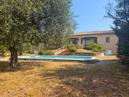 belle villa de plain-pied avec piscine 155 m2 habitables