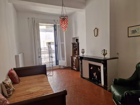 appartement t3/4 + cave mairie.