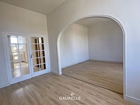 a louer chateaurenard  appartement avec 2 chambres  terrass