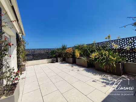 nimes route duzes appartement t3 dernier etage terrasse gara