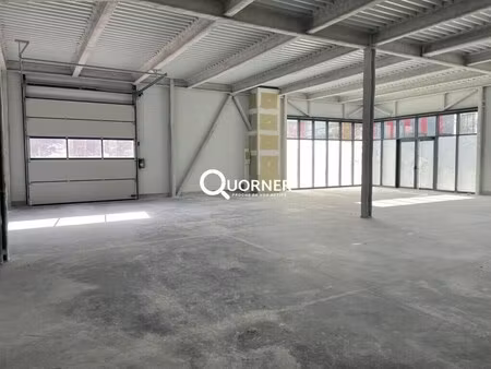 location commerce frejus 83600 225m²