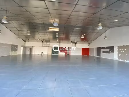 location commerce puget sur argens 83480 460m²