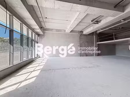 vente commerce 360m²