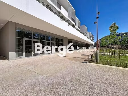 vente commerce saint-laurent-du-var 06700 95m² à 315m²