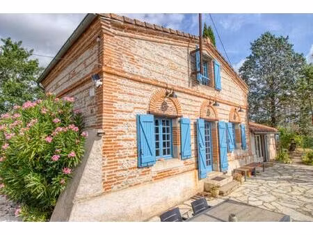 maison de 1835 en brique et galets dans un environnement exceptionnel