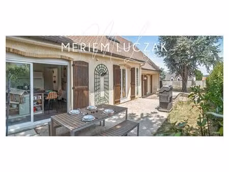 chambourcy – belle maison familiale de 204 m² sur grand terrain arboré