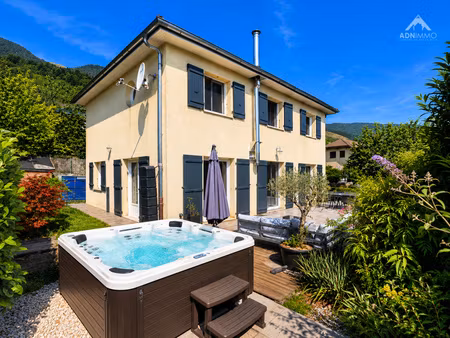 maison 5 pièces 156 m2