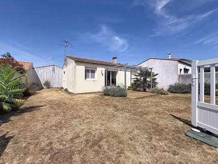location maison 4 pièces 70 m² à saint-rogatien (17220)  884 €