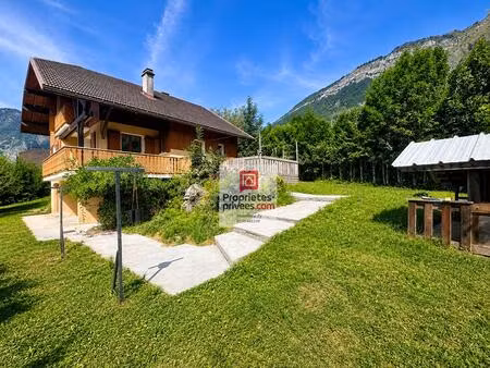 maison ugine 8 pièces 195 m2