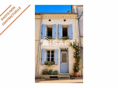 charmante maison de village en pierre située en plein cœur du bourg de rauzan.