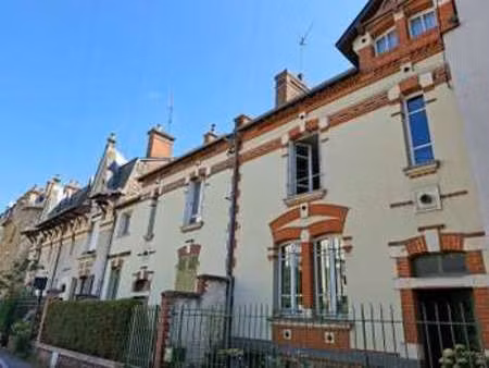 vente maison à rennes centre ville (35000) : à vendre / 160m² rennes centre ville