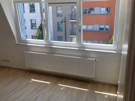 appartement 1ch avec terrasse à berchem-sainte-agathe