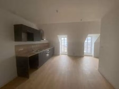 location appartement 2 pièces à dinan (22100) : à louer 2 pièces / 34m² dinan