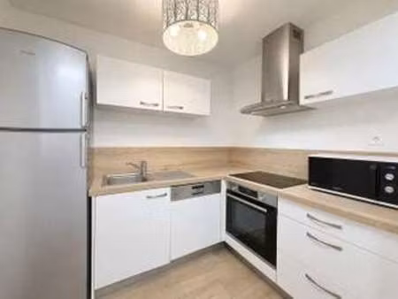 location appartement chambre à laval (53000) : à louer chambre / 96m² laval