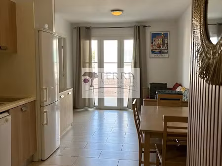 location meublée appartement 3 pièces 44 m² à sari-solenzara (20145)  750 €