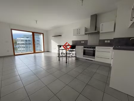 appartement 3 pièces + cuisine