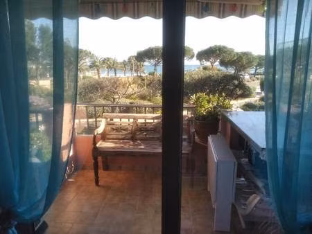 appartement vue mer panoramique  70 mètres de la plage  avec accès privé direct à la mer