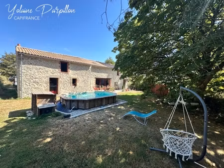 longère avec 4 chambres et piscine - les brouzils (85)