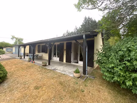 saint-emiland - ténement immobilier comprenant deux maisons avec dépendances sur terrain d