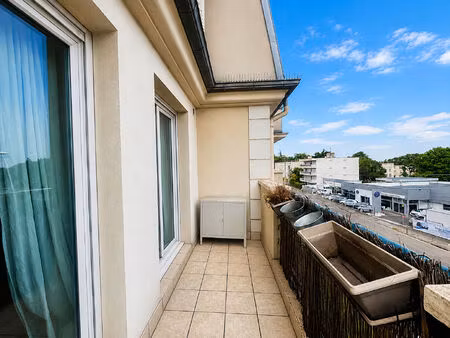 location appartement 3 pièces  70.30m²  noisy