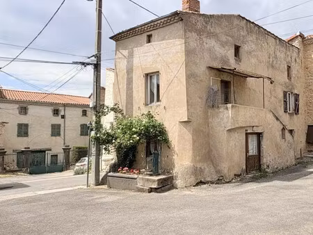 maison de 81 m² à rénover avec grange de 60 m² et jardin de 200 m²