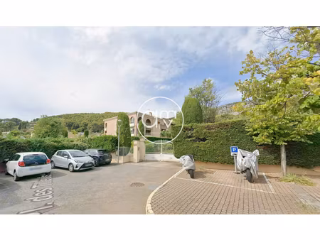 location parking 13 m² à la valette-du-var (83160)  96 €