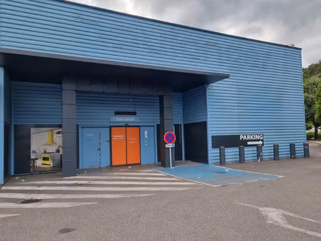 location local industriel 1200 m² à digne-les-bains (04000)