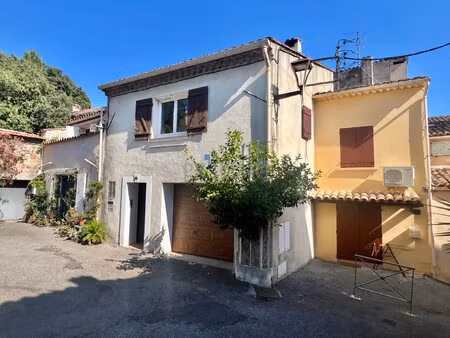 maison de village t3 fréjus centre historique avec très grand garage à vendre