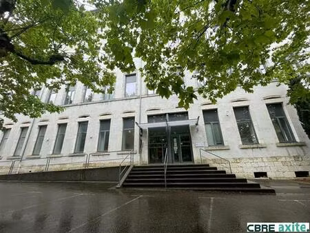location bureau tullins 800 m²