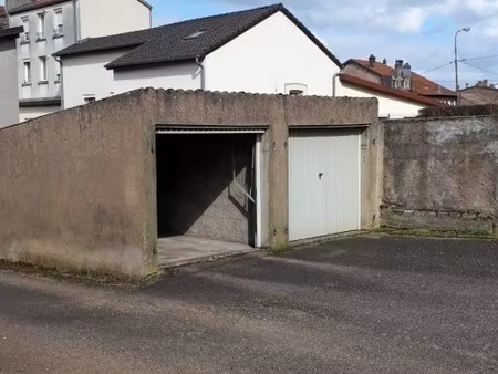 à louer garage fermé 15 m² – 51 € |homécourt