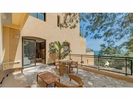 cannes eden - jolie vue mer et foret