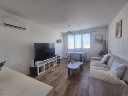 bel appartement 2 pièces dans une résidence privée proche de toutes commodités