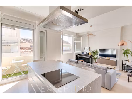 appartement 3 pieces & balcon dans le 7eme/ vendu