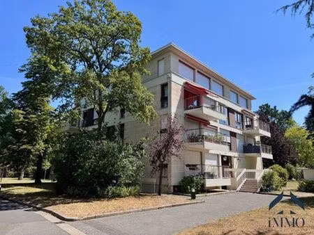 appartement de luxe 2 chambres en vente à maisons-laffitte  france