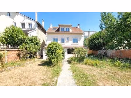 prestigieuse maison en vente chelles  france