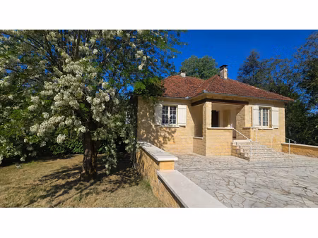 vente maison 6 pièces 110 m² à le roc (46200)  150 000 €