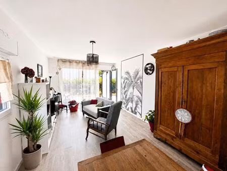 theix-noyalo - appartement t3 de 65 m² avec jardin privatif  terrasse  garage et cave