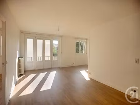 location appartement 3 pièces 62m² clermont ferrand 63000