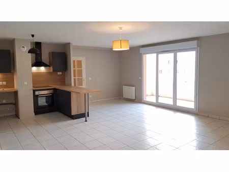 location appartement 2 pièces 57m²