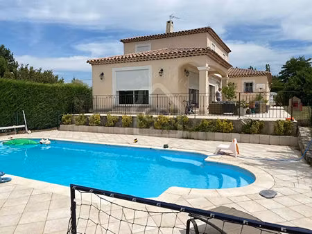 cabries s/3000 m2 villa t6 piscine
