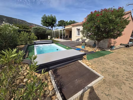 maison t3 de plain pied sur 766m2 vue luberon